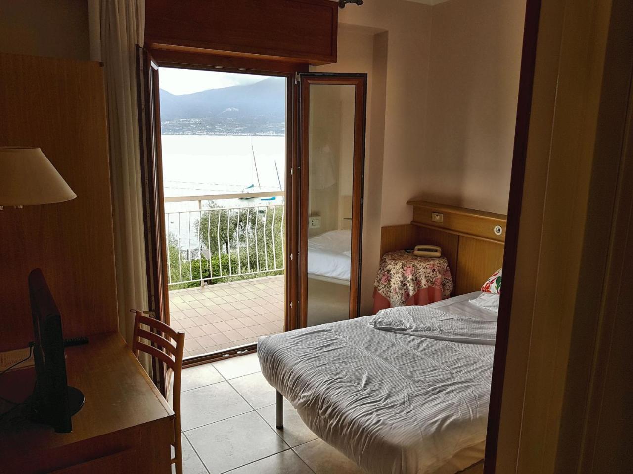 Hotel San Faustino ตอร์รีเดลเบนาโก ภายนอก รูปภาพ